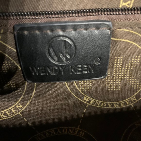 Hand bag, shoulder bag, Black and Grey.17 IN X 11.5 IN, Faux Leather.Wendy Keen. - Picture 13 of 16